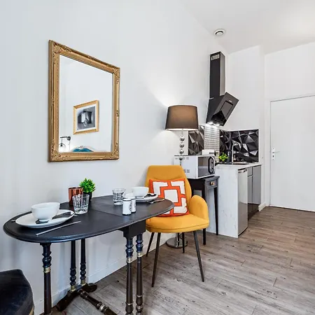 A 2 Pas De La - Climatisation - Wifi - Cuisine - Tramway Apartamento