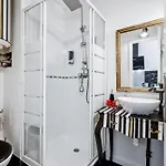 Apartment A 2 Pas De La - Climatisation - Wifi - Cuisine - Tramway *