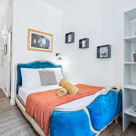 A 2 Pas De La - Climatisation - Wifi - Cuisine - Tramway Apartment *
